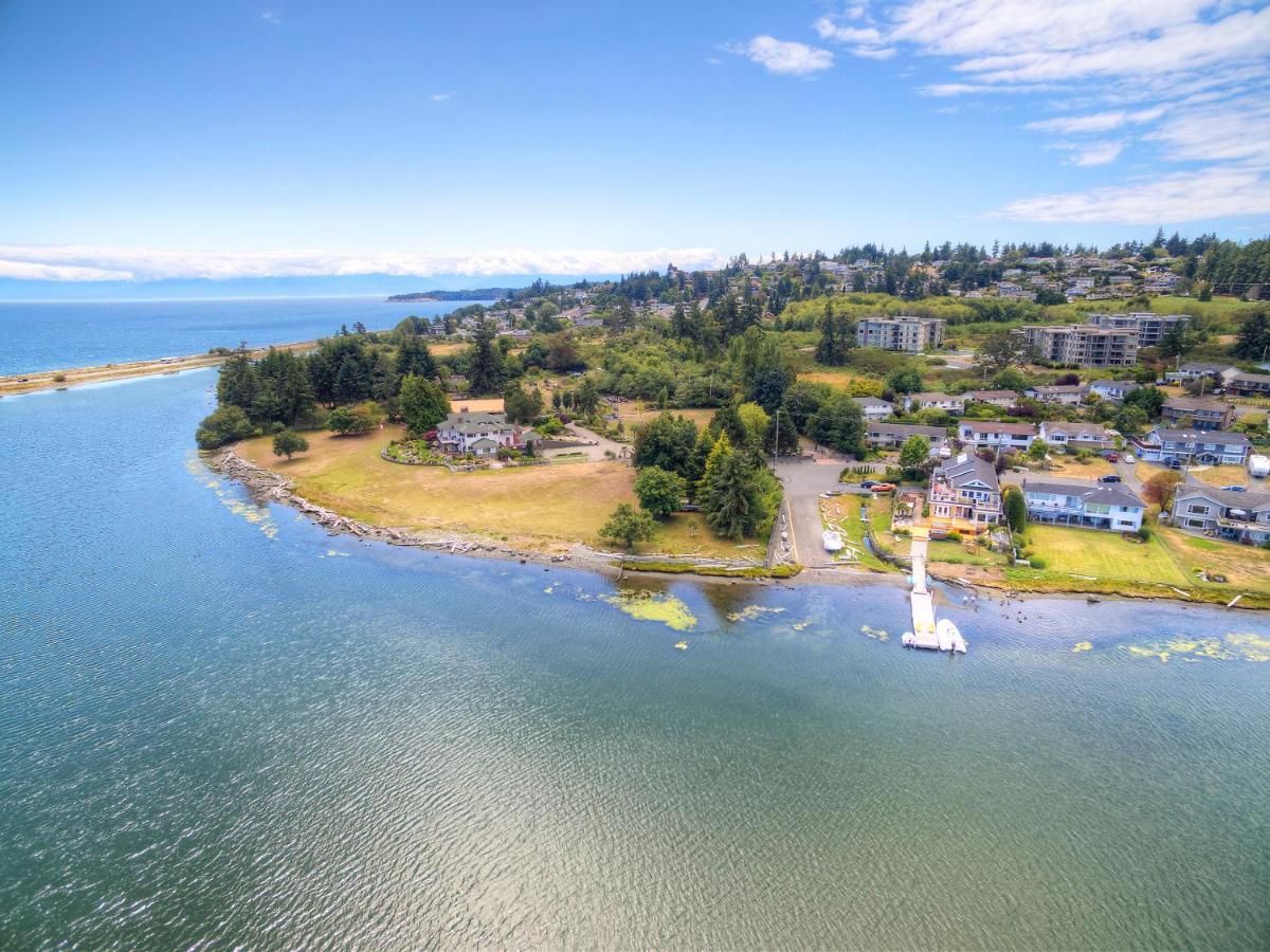 Birds Of A Feather Victoria Oceanfront Studio Suites Colwood 외부 사진