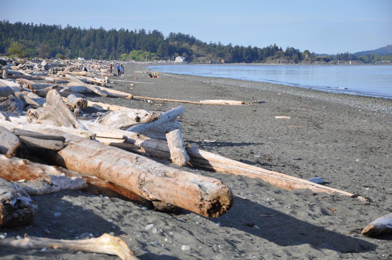 Birds Of A Feather Victoria Oceanfront Studio Suites Colwood 외부 사진