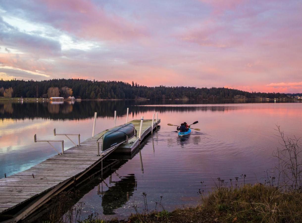 Birds Of A Feather Victoria Oceanfront Studio Suites Colwood 외부 사진