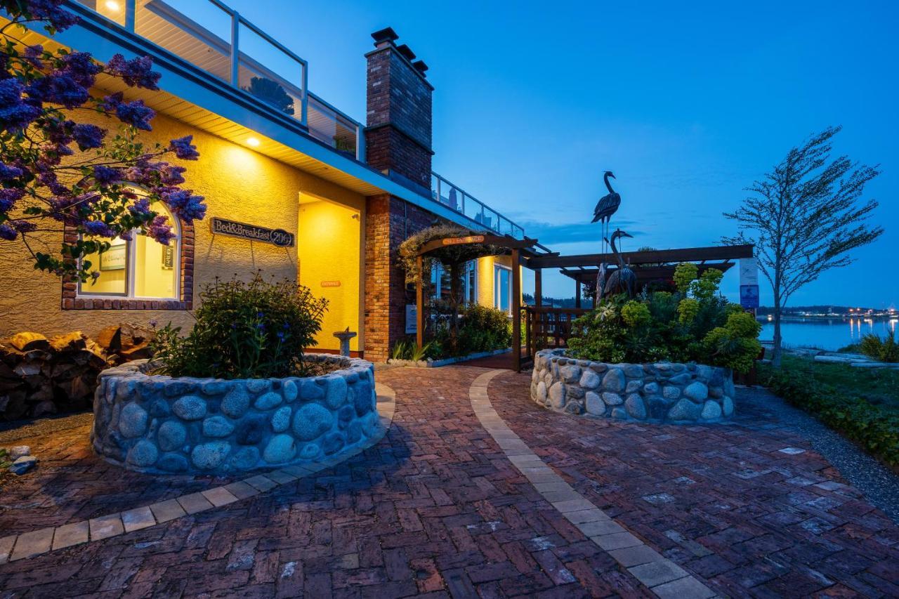 Birds Of A Feather Victoria Oceanfront Studio Suites Colwood 외부 사진