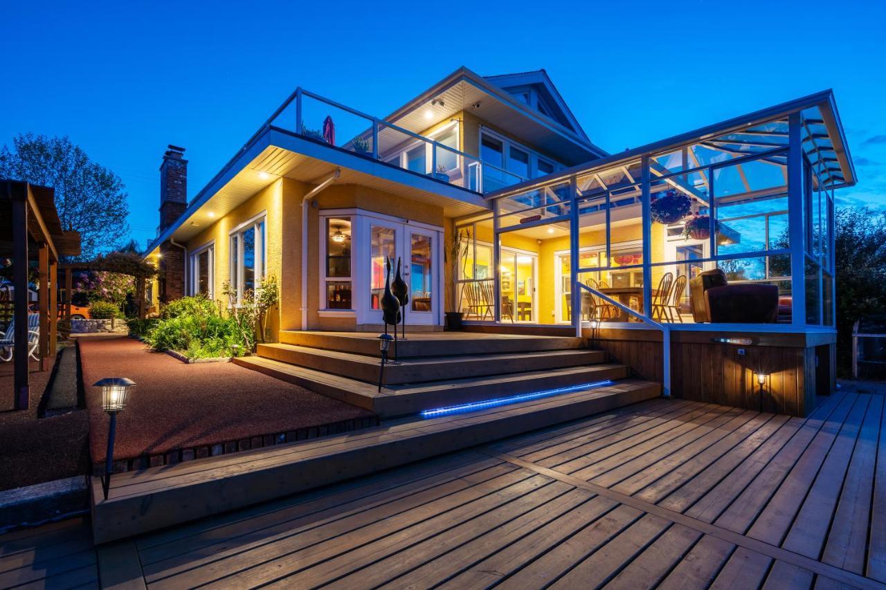 Birds Of A Feather Victoria Oceanfront Studio Suites Colwood 외부 사진