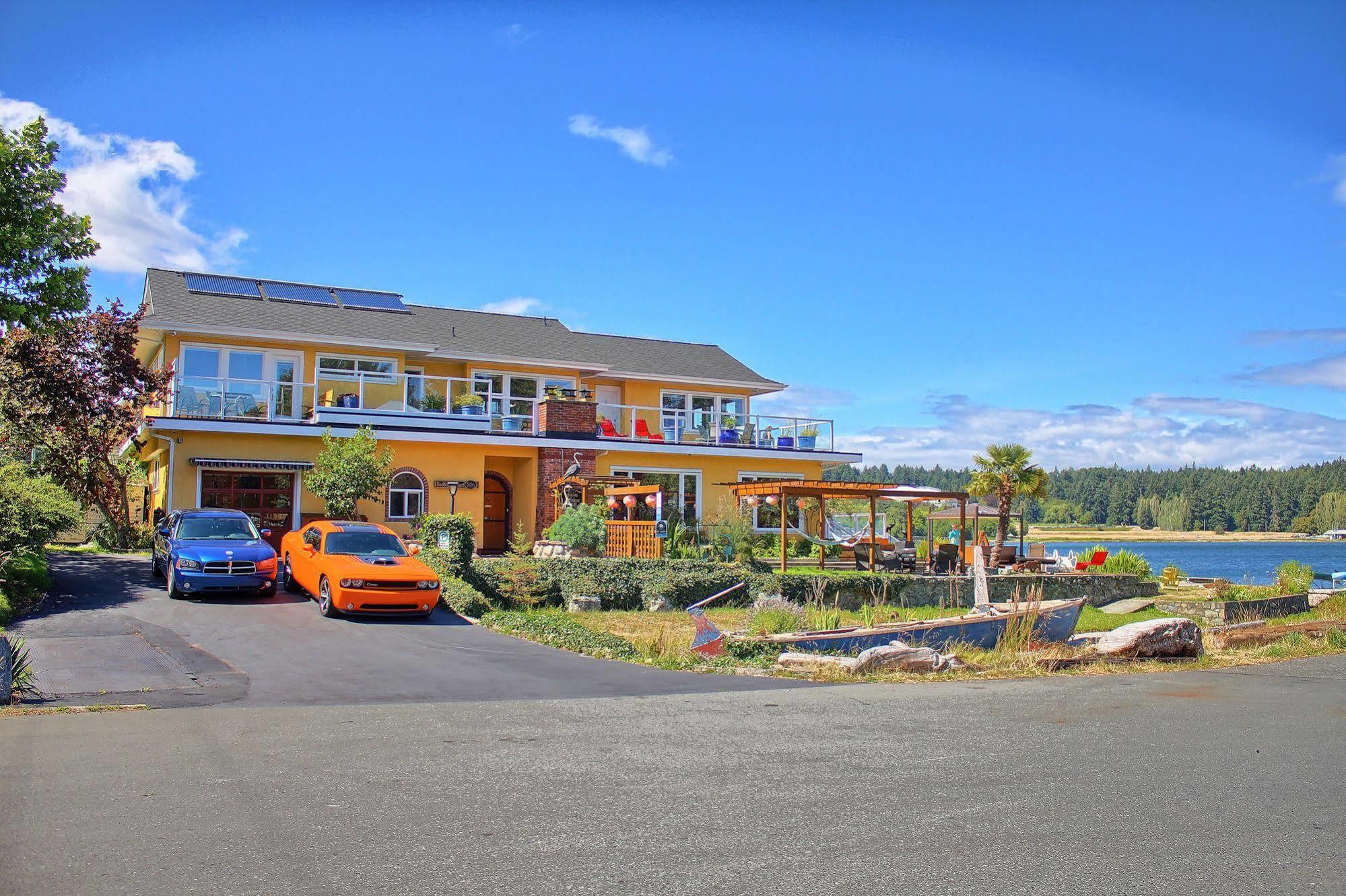 Birds Of A Feather Victoria Oceanfront Studio Suites Colwood 외부 사진