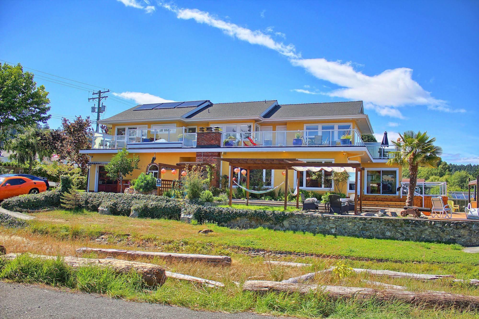 Birds Of A Feather Victoria Oceanfront Studio Suites Colwood 외부 사진